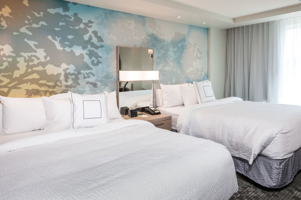 Отель Courtyard By Marriott Boston Littleton Экстерьер фото